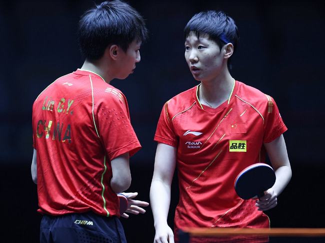 单欢欢加盟西海岸、侯煜等多人加盟广州豹、王东升转会成都蓉城.